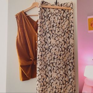 NWOT | ASOS Curve | Plisse Column Skirt
